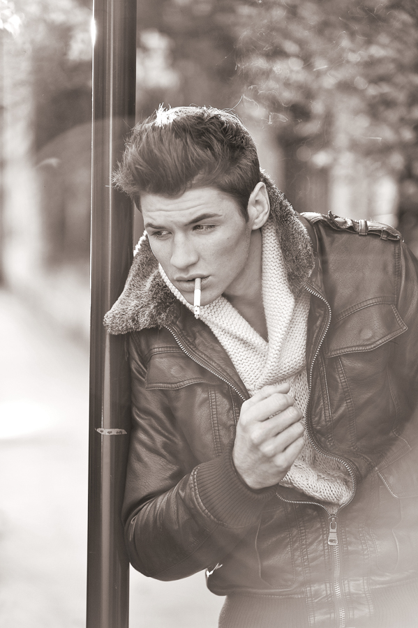 Thomas Bureau- MANNEQUIN  Thomas Bureau- MANNEQUIN 2011-2